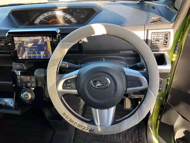 DAIHATSU WAKE