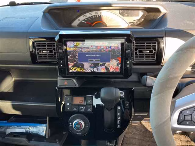 DAIHATSU WAKE