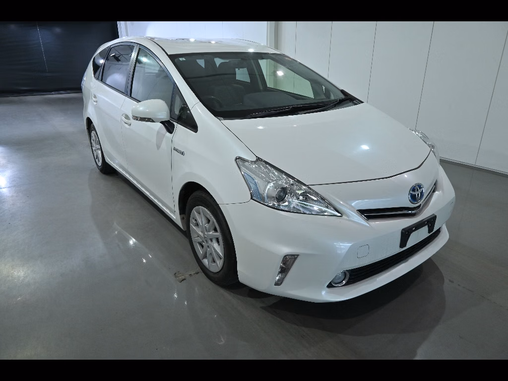 TOYOTA PRIUS ALPHA