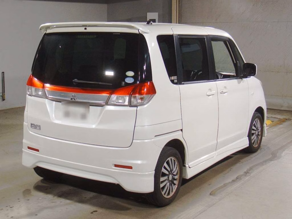 MITSUBISHI DELICA D:2