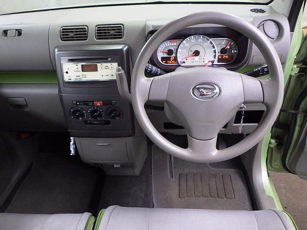 DAIHATSU MOVE CONTE