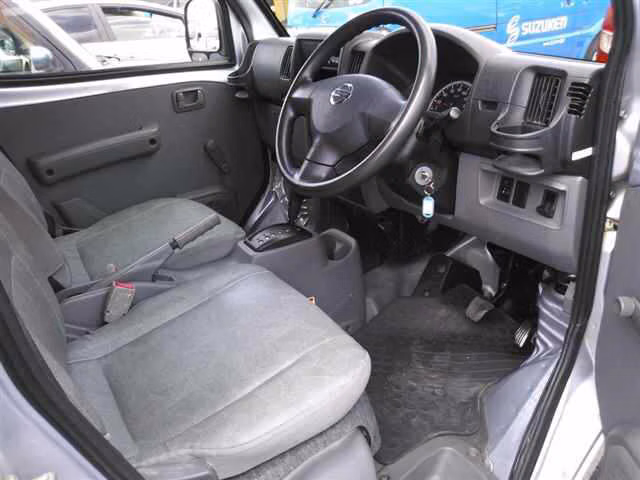 NISSAN CLIPPER