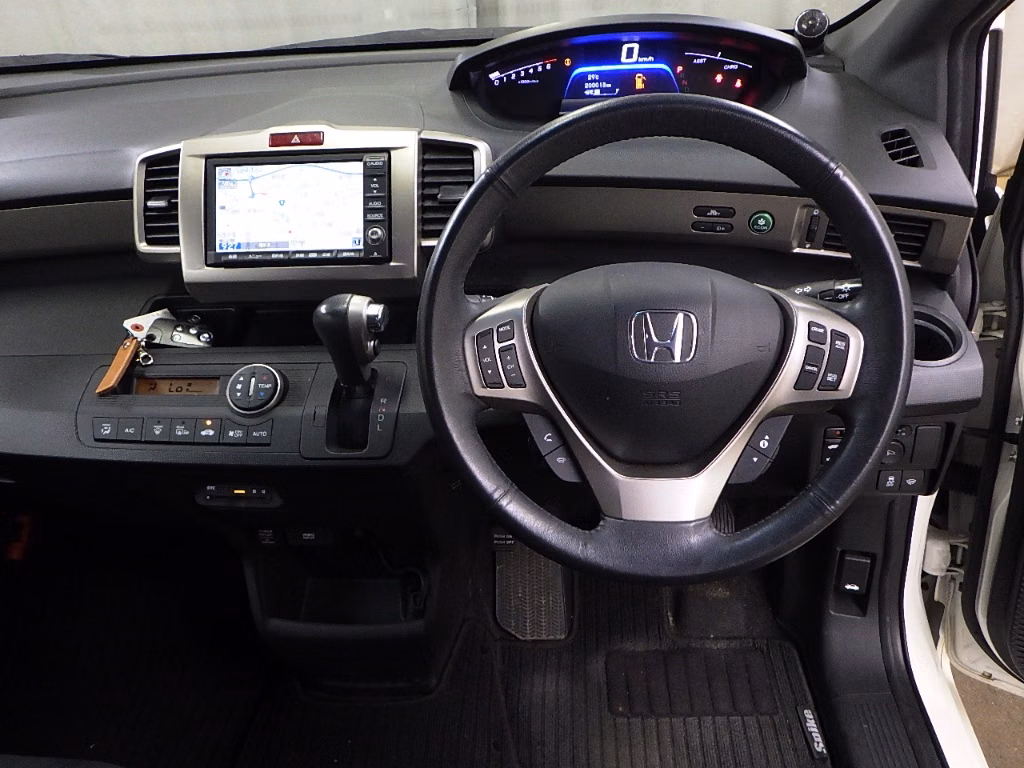 HONDA FREED SPIKE