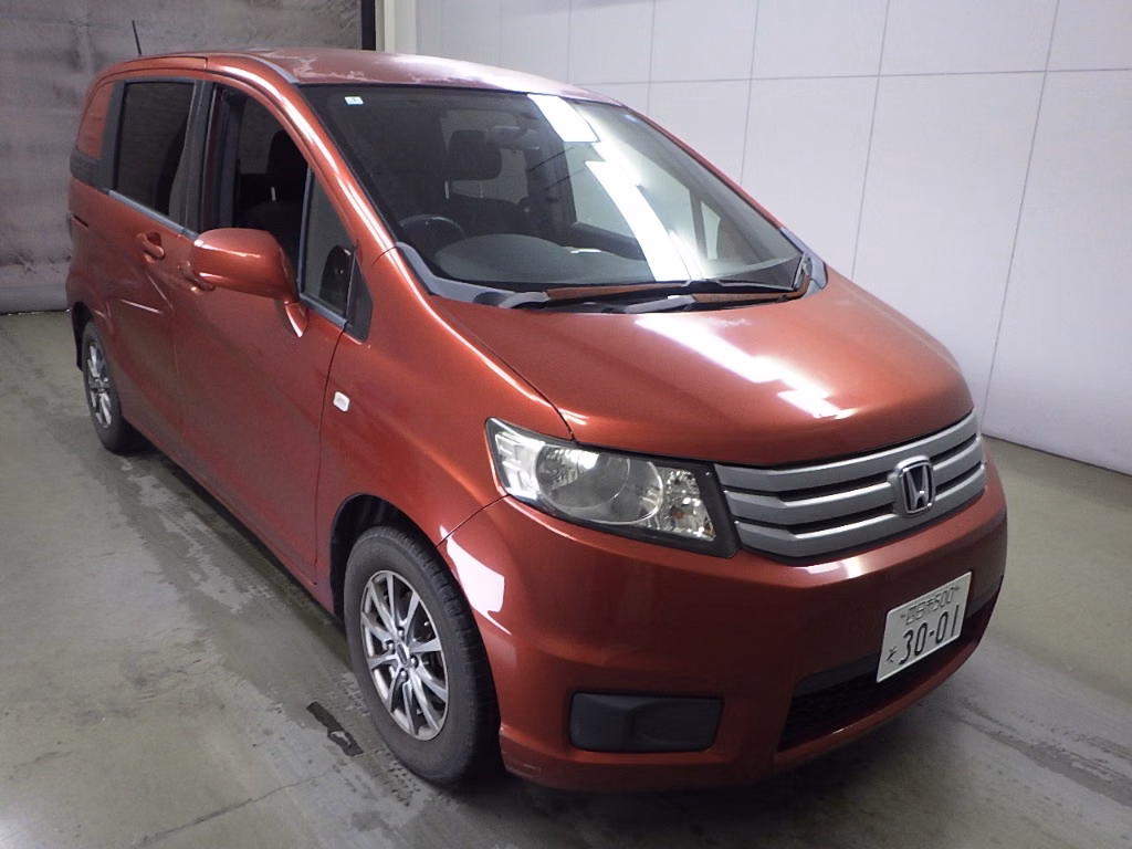 HONDA FREED SPIKE