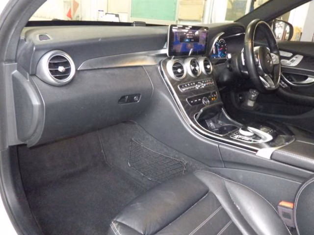 MERCEDES-BENZ C-CLASS