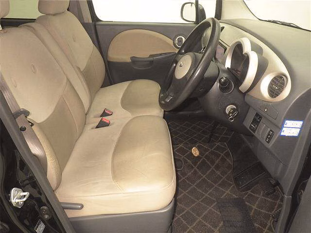 DAIHATSU MOVE LATTE