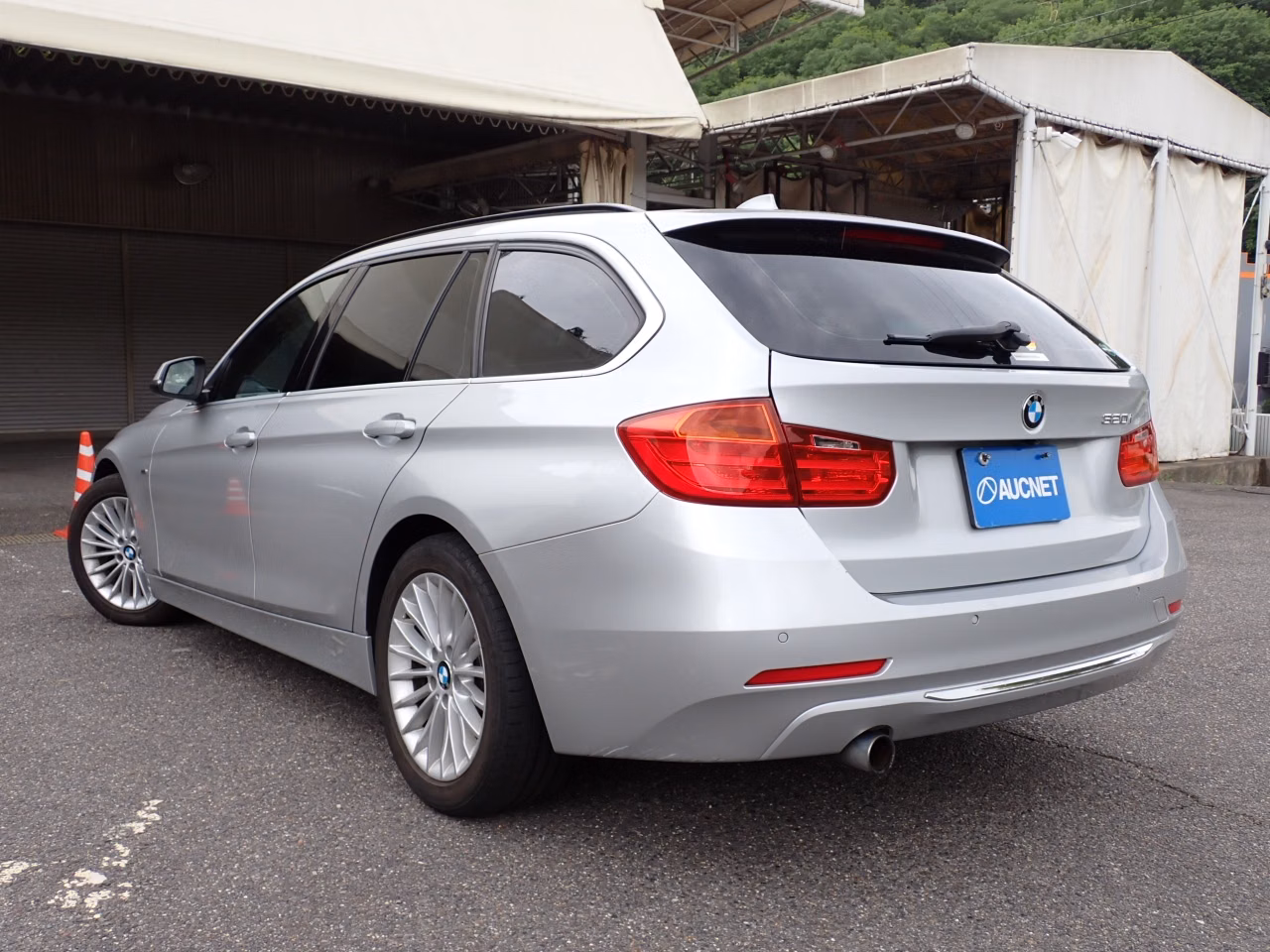BMW 3-SERIES