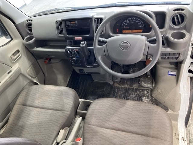 NISSAN NV100 CLIPPER