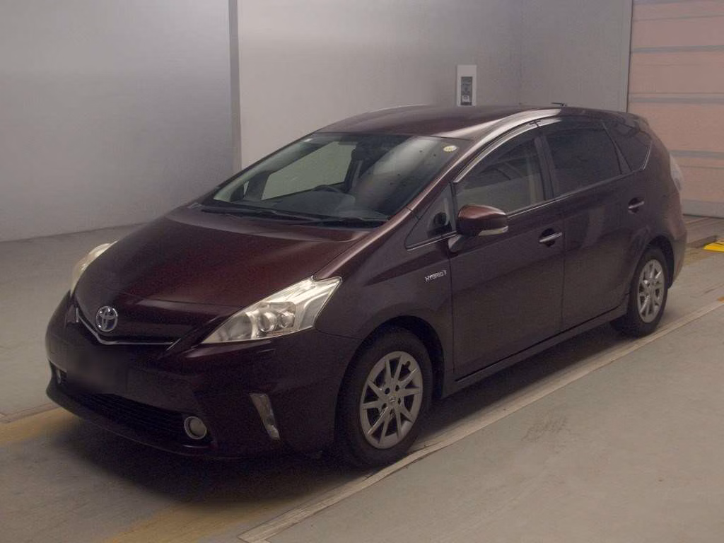 TOYOTA PRIUS ALPHA