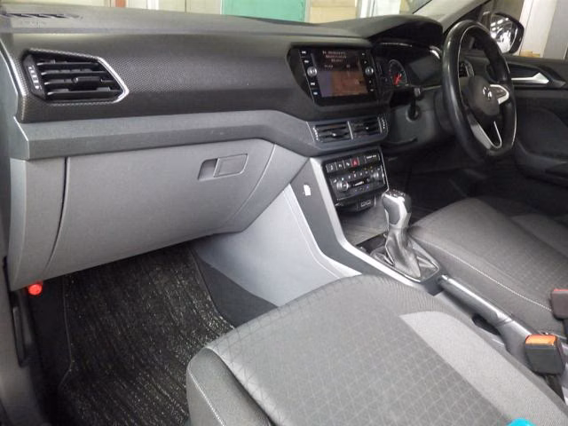 VOLKSWAGEN T-CROSS