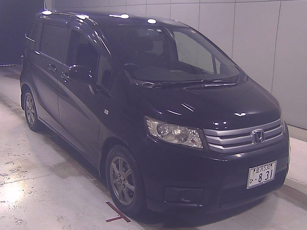 HONDA FREED SPIKE