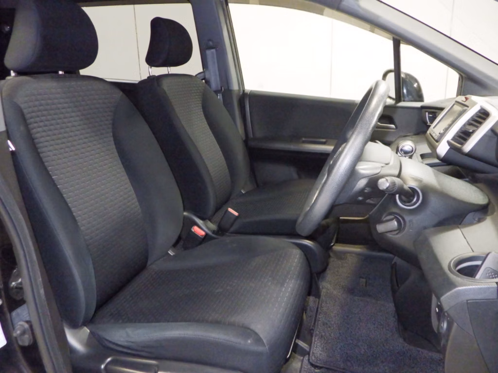 HONDA FREED SPIKE