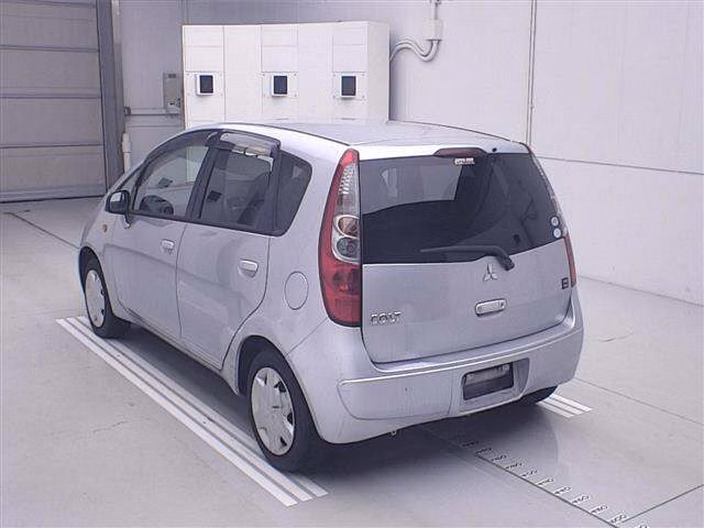MITSUBISHI COLT