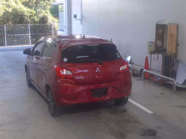 MITSUBISHI MIRAGE
