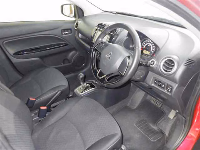 MITSUBISHI MIRAGE
