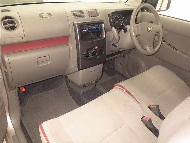 DAIHATSU MOVE CONTE