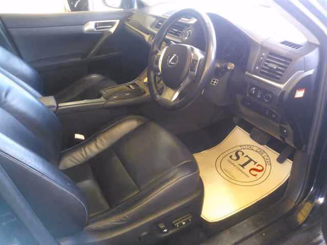 LEXUS CT200H