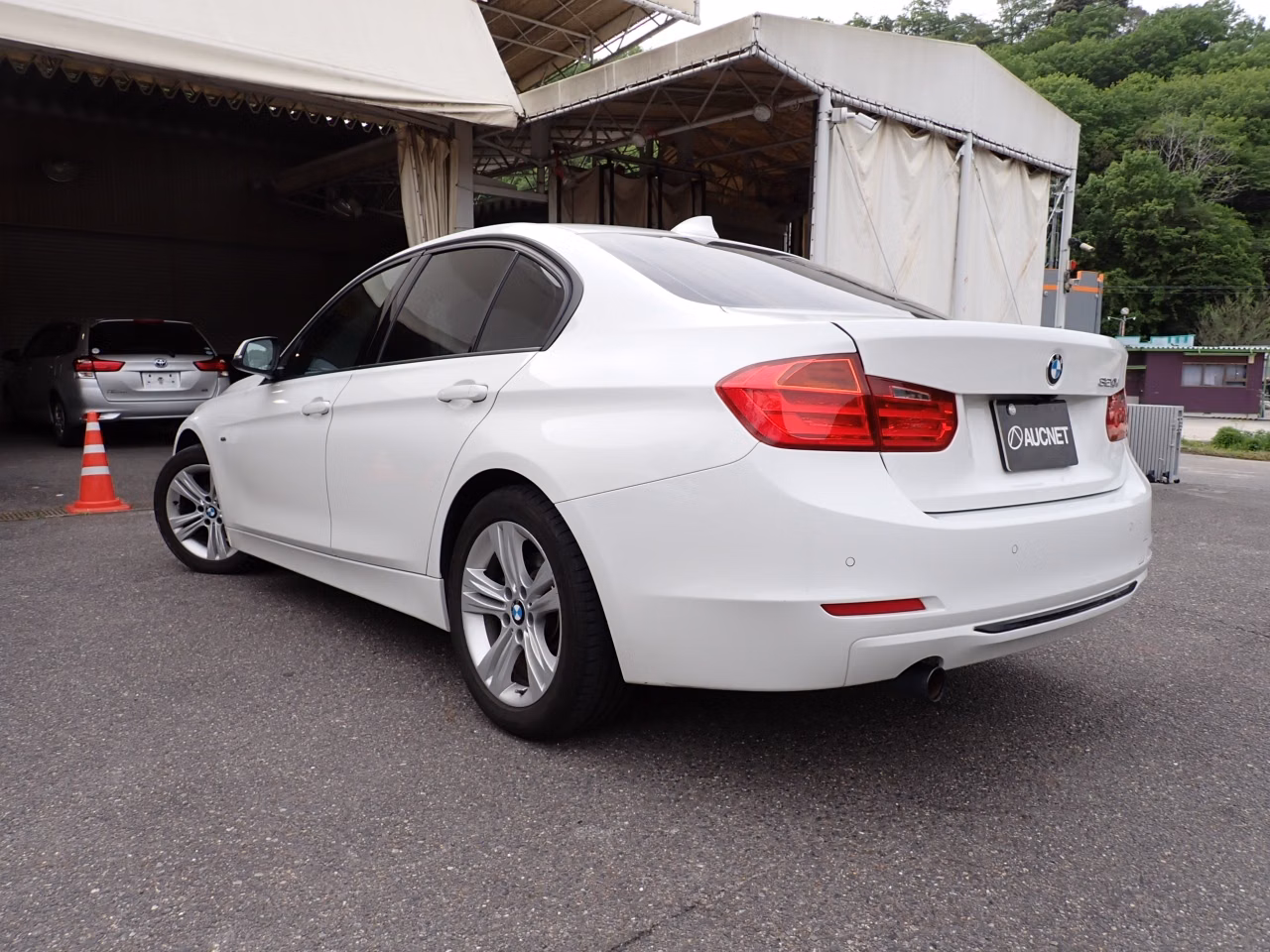BMW 3-SERIES