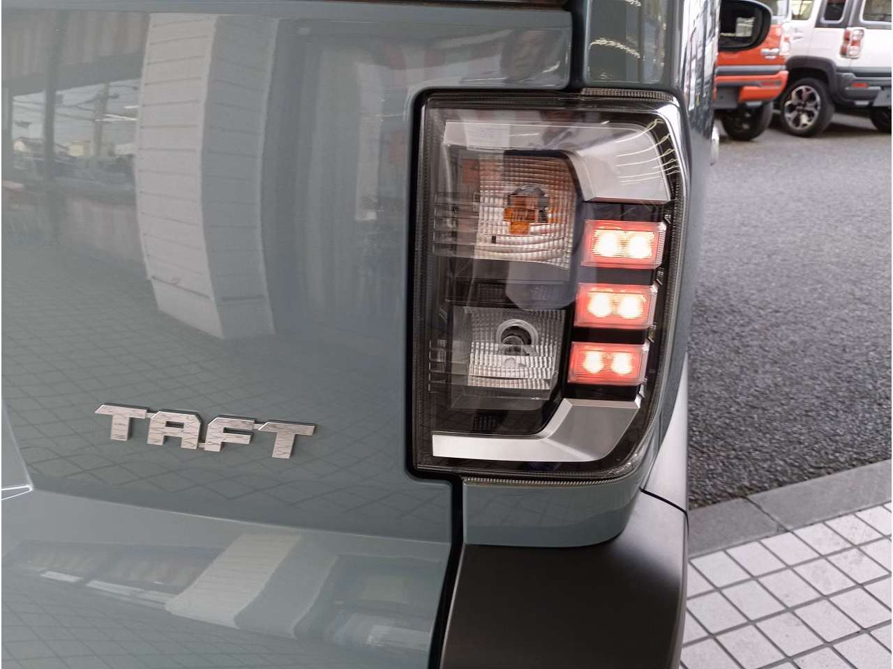 DAIHATSU TAFT