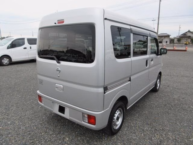 NISSAN NV100 CLIPPER