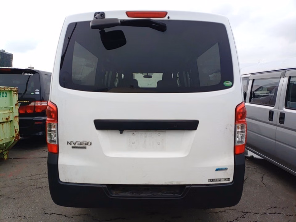NISSAN NV350 CARAVAN