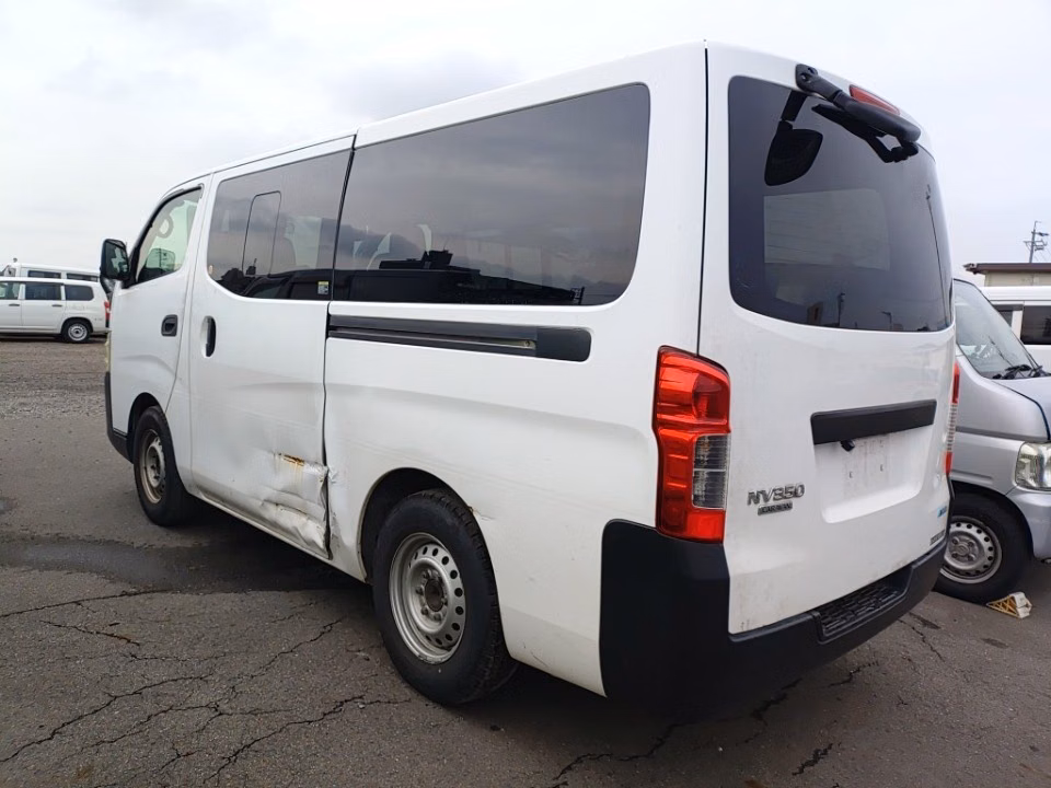 NISSAN NV350 CARAVAN