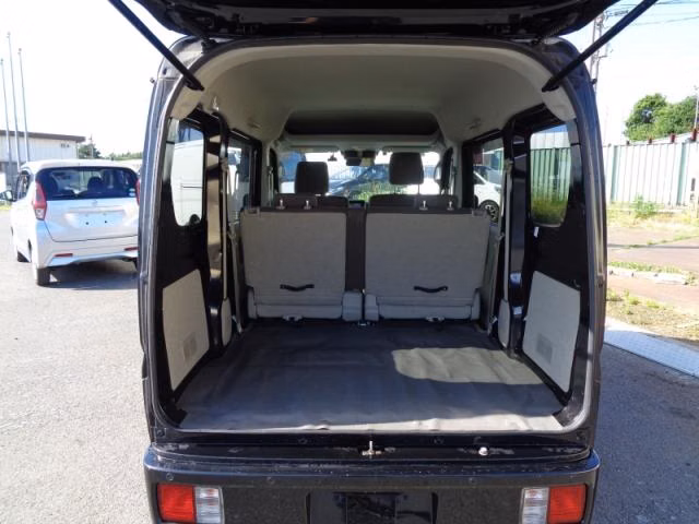 NISSAN NV100 CLIPPER