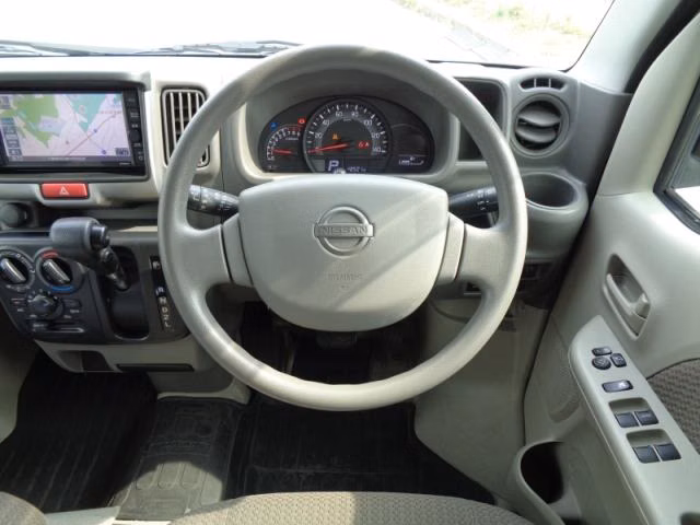 NISSAN NV100 CLIPPER