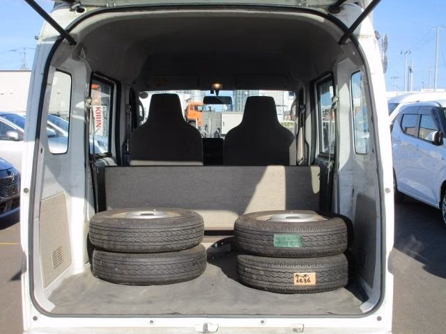 NISSAN NV100 CLIPPER