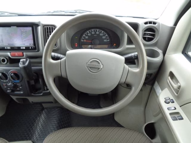NISSAN NV100 CLIPPER