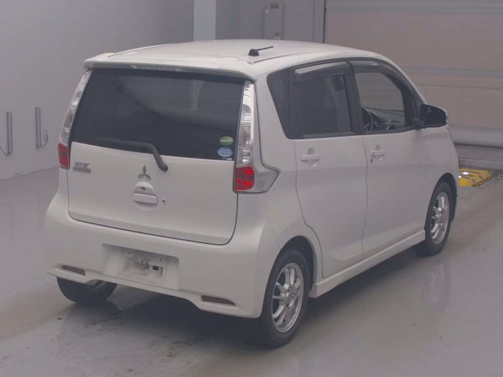 MITSUBISHI EK CUSTOM