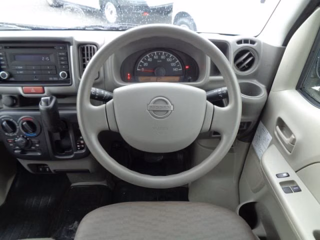 NISSAN NV100 CLIPPER