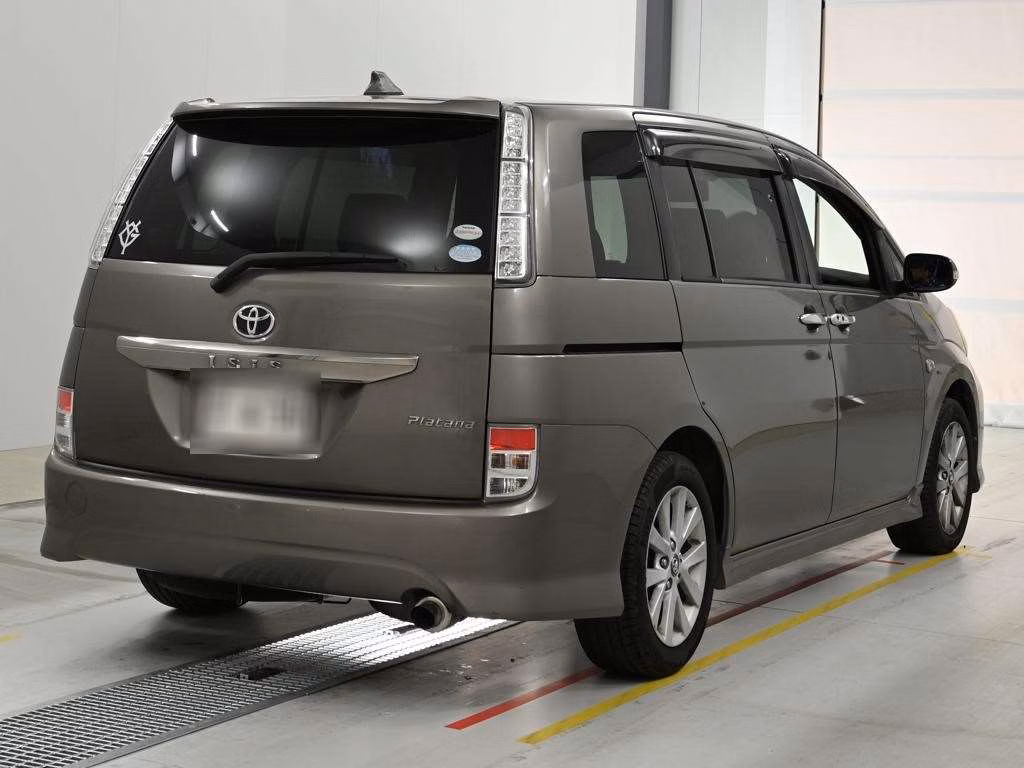 TOYOTA ISIS