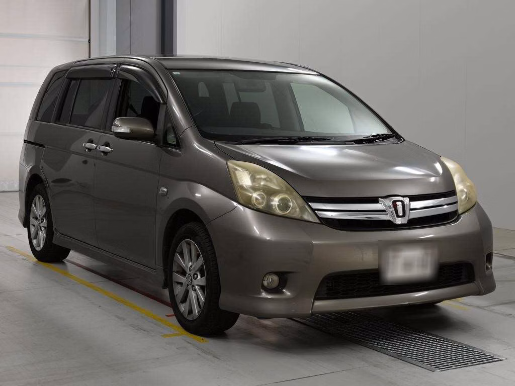 TOYOTA ISIS