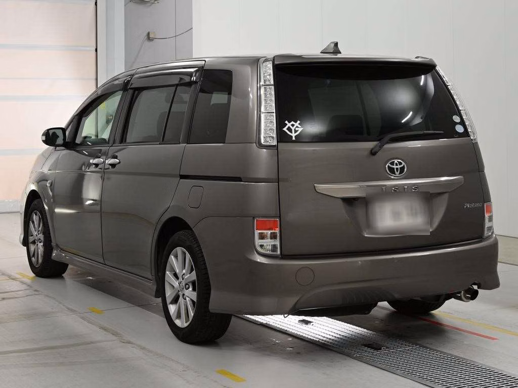 TOYOTA ISIS