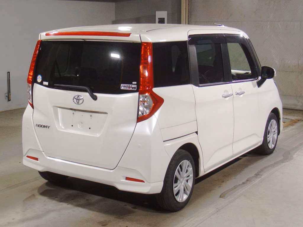 TOYOTA ROOMY