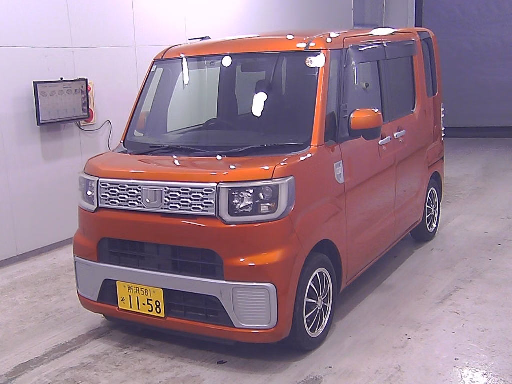 DAIHATSU WAKE