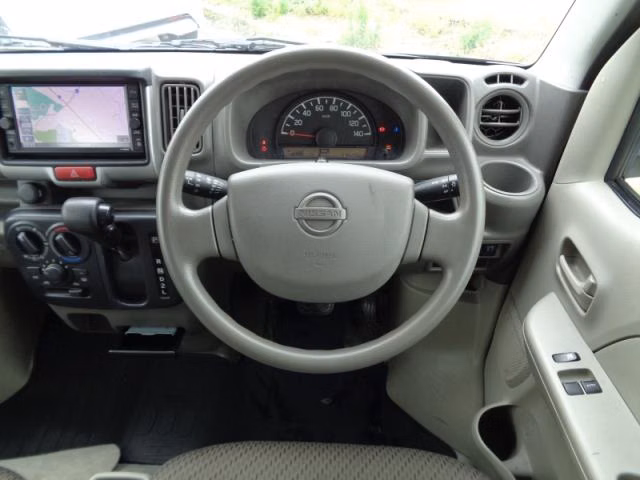NISSAN NV100 CLIPPER