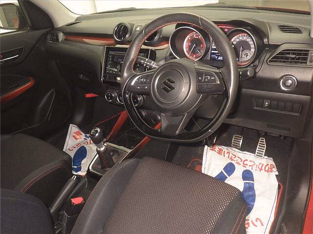 SUZUKI SWIFT