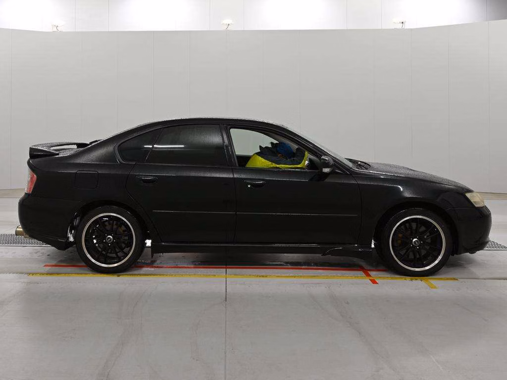 SUBARU LEGACY B4