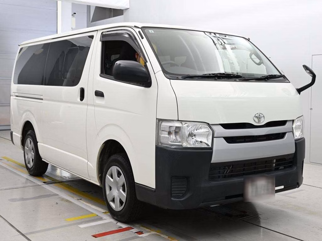 TOYOTA REGIUS ACE
