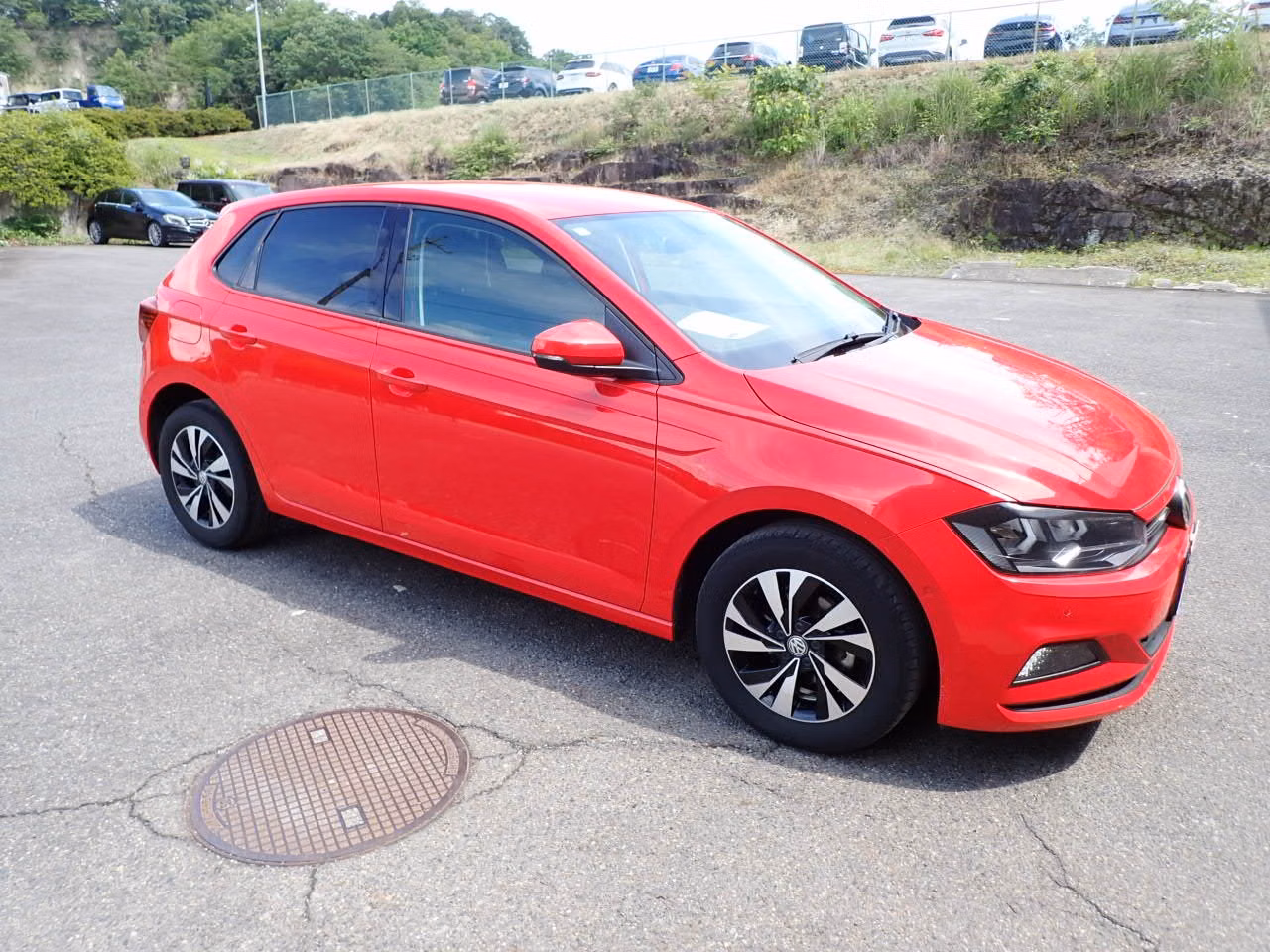 VOLKSWAGEN POLO