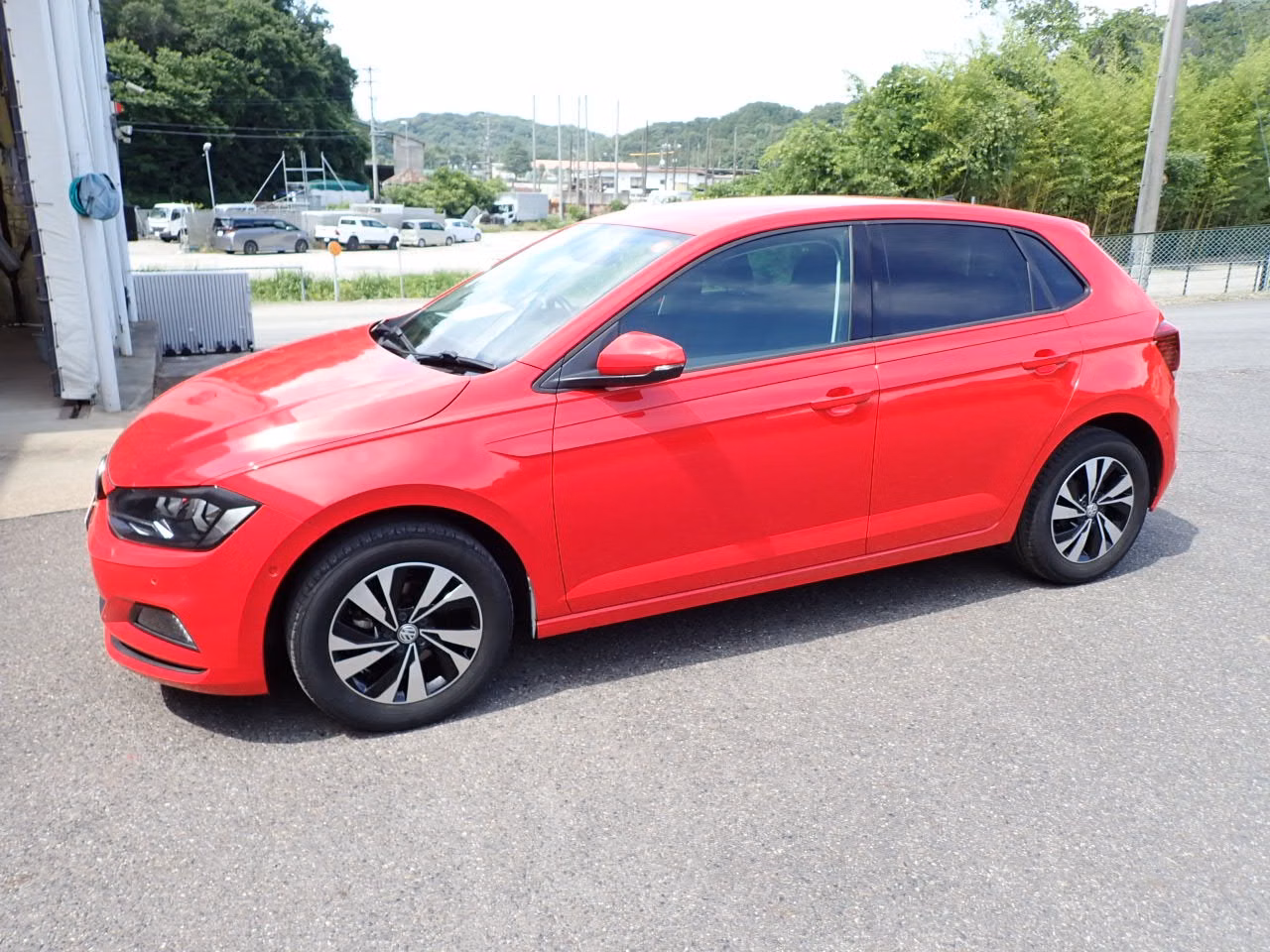 VOLKSWAGEN POLO