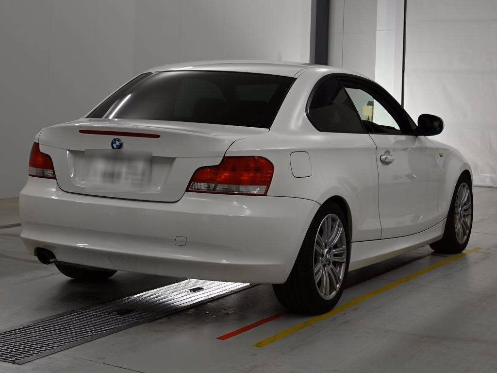 BMW 1-SERIES