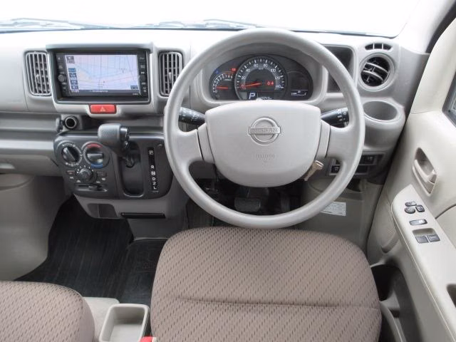 NISSAN NV100 CLIPPER