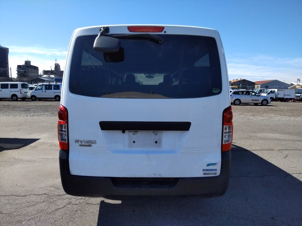 NISSAN NV350 CARAVAN