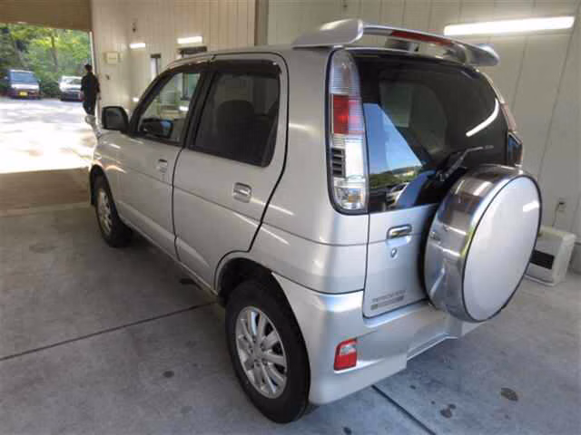 DAIHATSU TERIOS KID