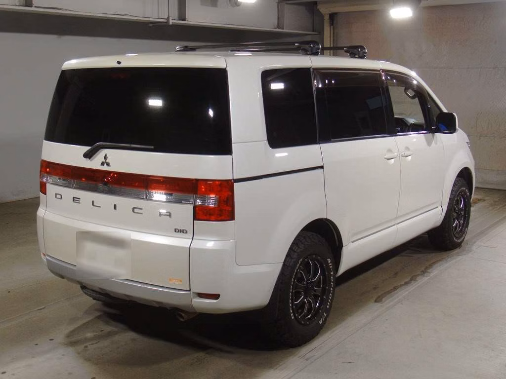 MITSUBISHI DELICA D:5