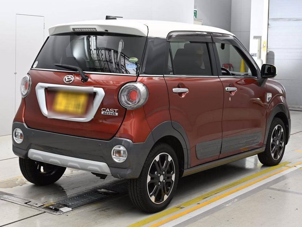 DAIHATSU CAST