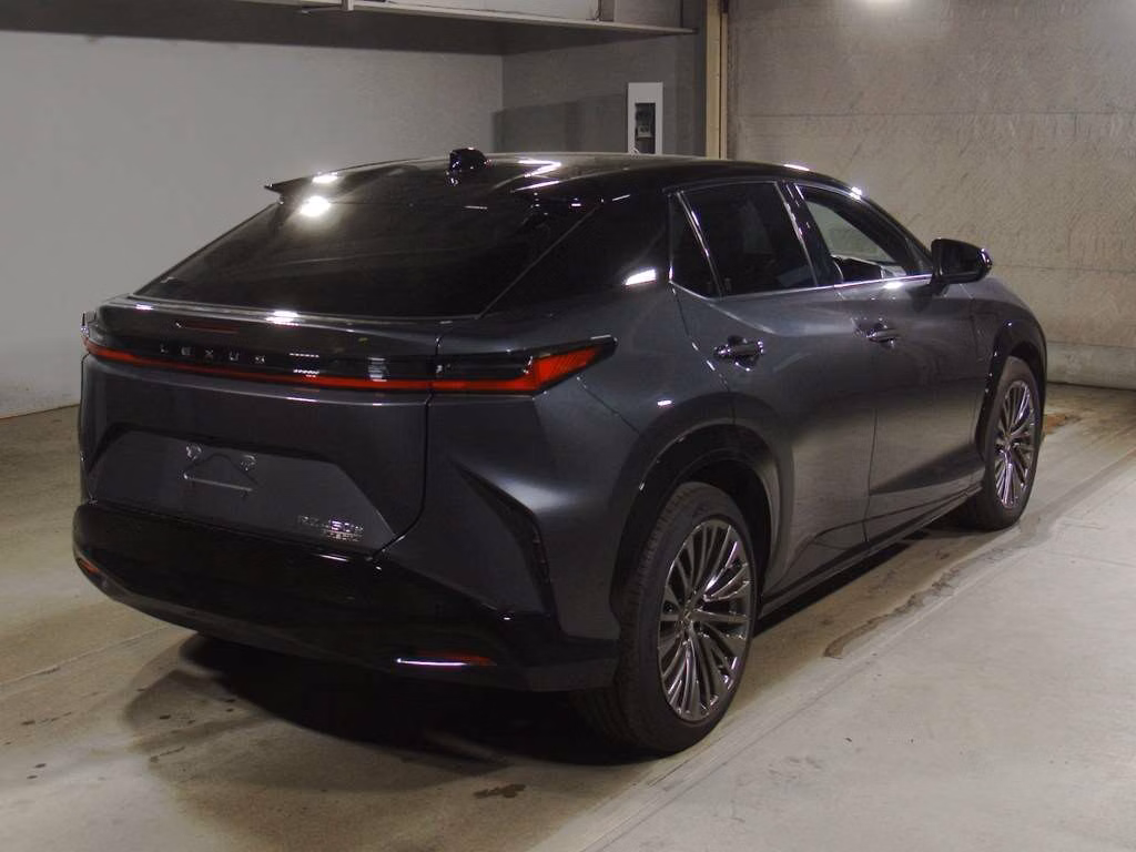LEXUS RZ450E